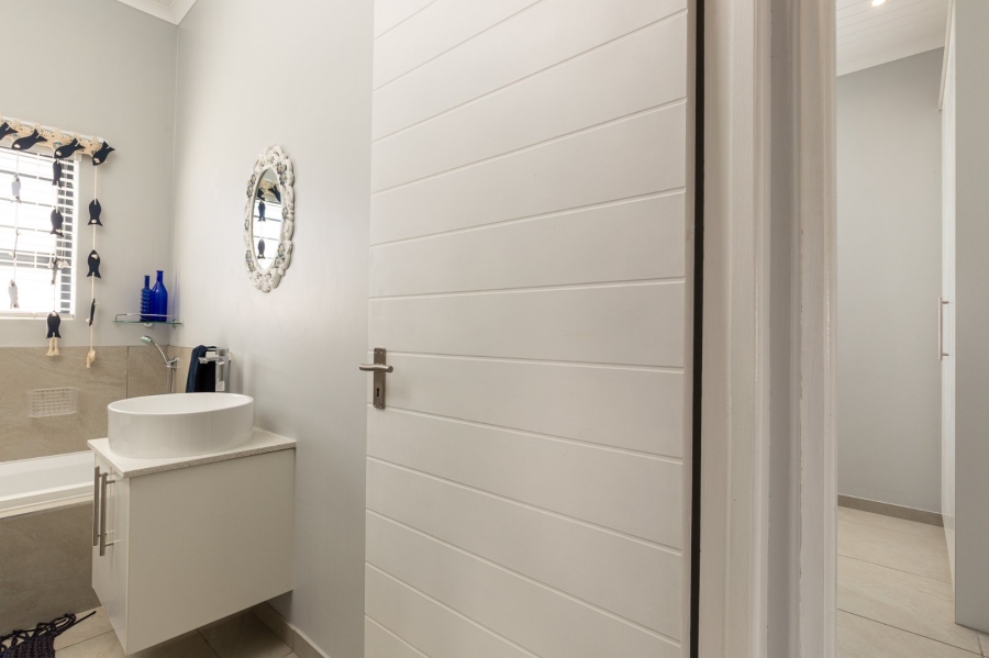 3 Bedroom Property for Sale in Laaiplek Western Cape